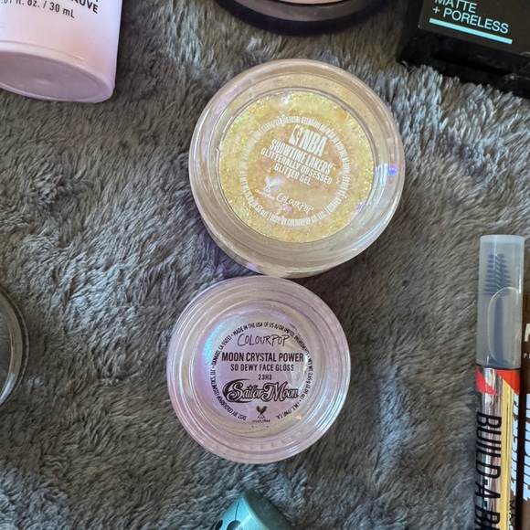 All UNUSED Makeup Bundle - Picture 6 of 13